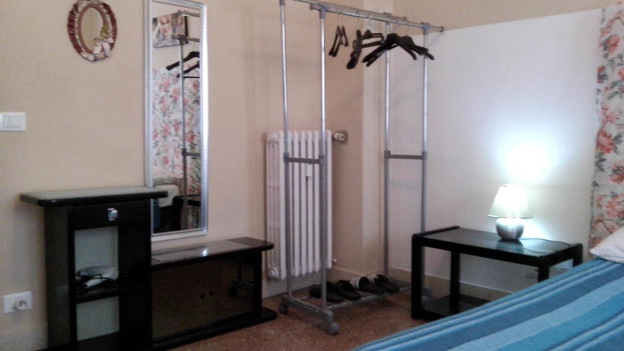 Affittacamere , Rooms Near Trastevere Station Rom Exterior foto